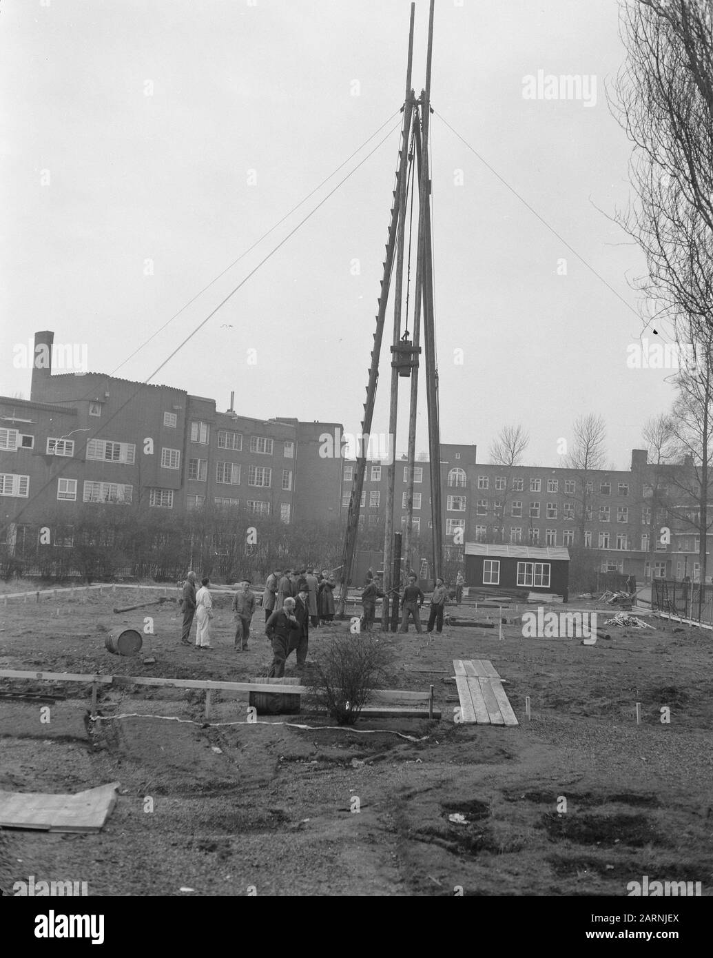 Primo posto per il nuovo WiNG Central Israelisch Hospital Amsterdam. Dr. H. Pimentel come heibaas Data: 7 Gennaio 1957 Località: Amsterdam, Noord-Holland Parole Chiave: Ospedali Nome personale: Dr. H. Pimentel Foto Stock