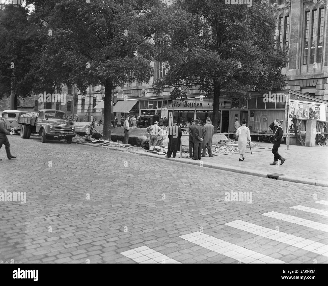 19 settembre 1957 immagini e fotografie stock ad alta risoluzione - Alamy