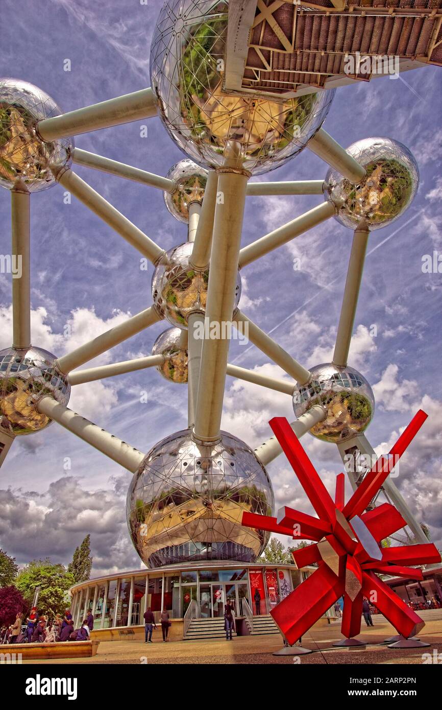 Atomium di Bruxelles, eretto per il 1958 Bruxelles Fiera Mondiale, Belgio. Foto Stock