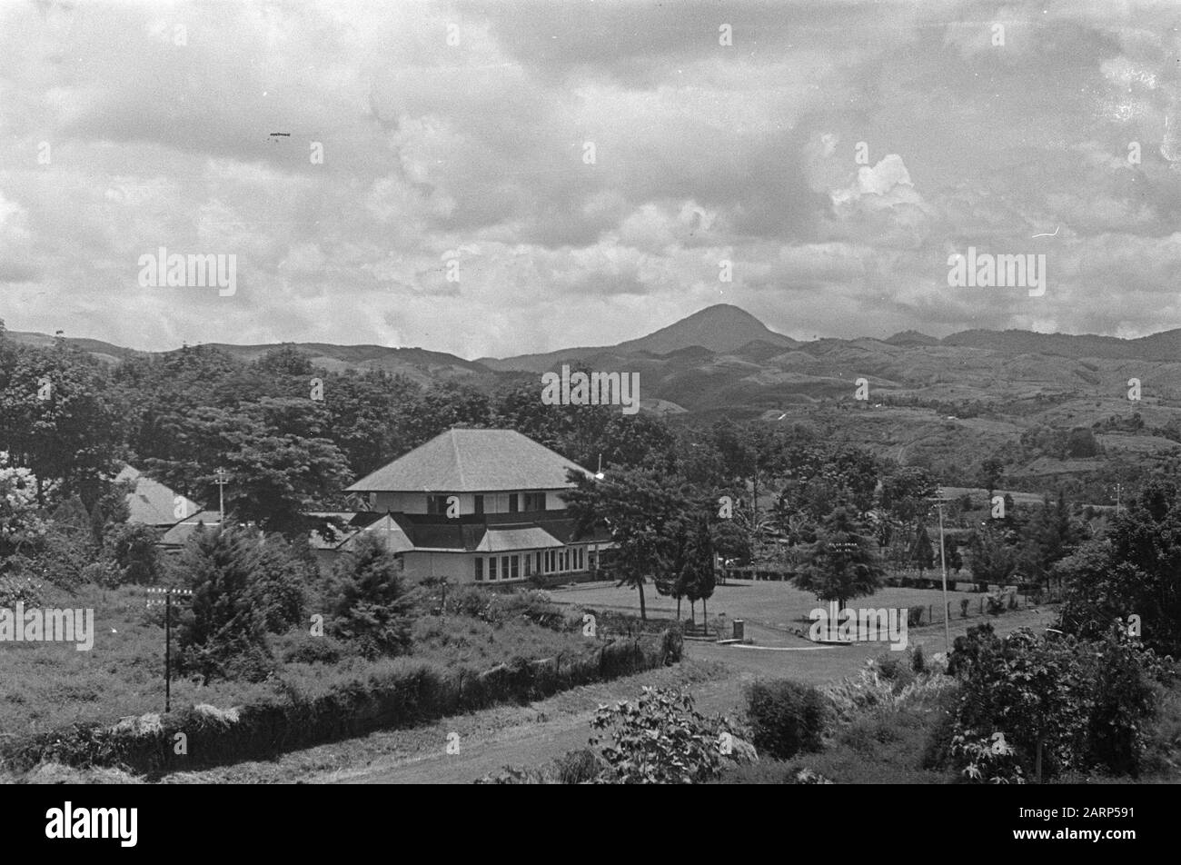 Home In Landscape Data: 1947/01/01 Luogo: Indonesia, Indie Orientali Olandesi Foto Stock