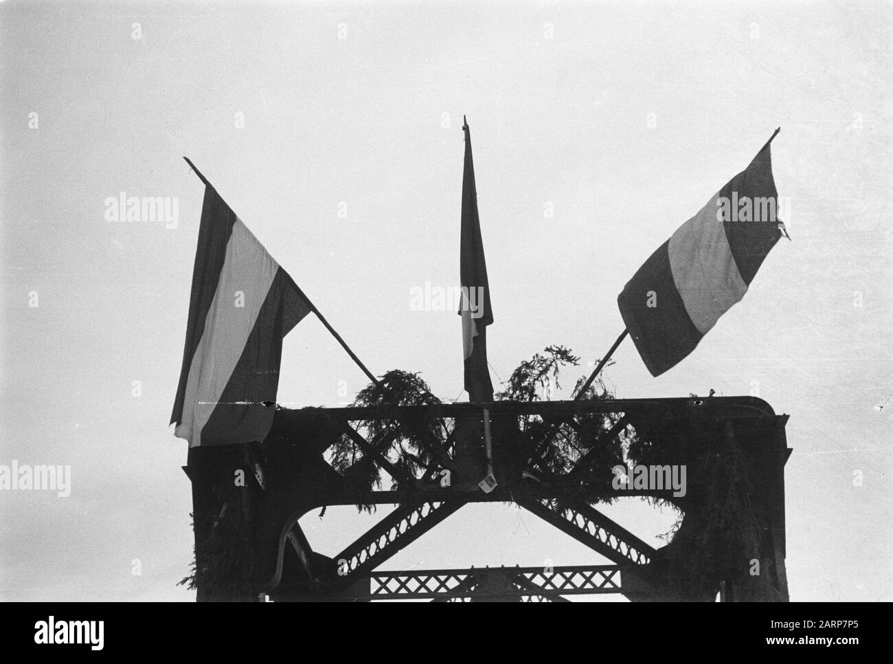 Ponte ferroviario a Buggenum messo in funzione Data: 2 dicembre 1945 luogo: Buggenum Parole Chiave: Ponti ferroviari Foto Stock