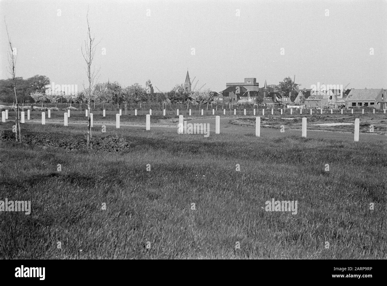 Parchi sportivi, ormeggio, viuzze di scorie, Groningen Data: Maggio 1949 luogo: Delfzijl, Groningen Parole Chiave: Costruzione, viuzze di scorie, parchi sportivi Foto Stock