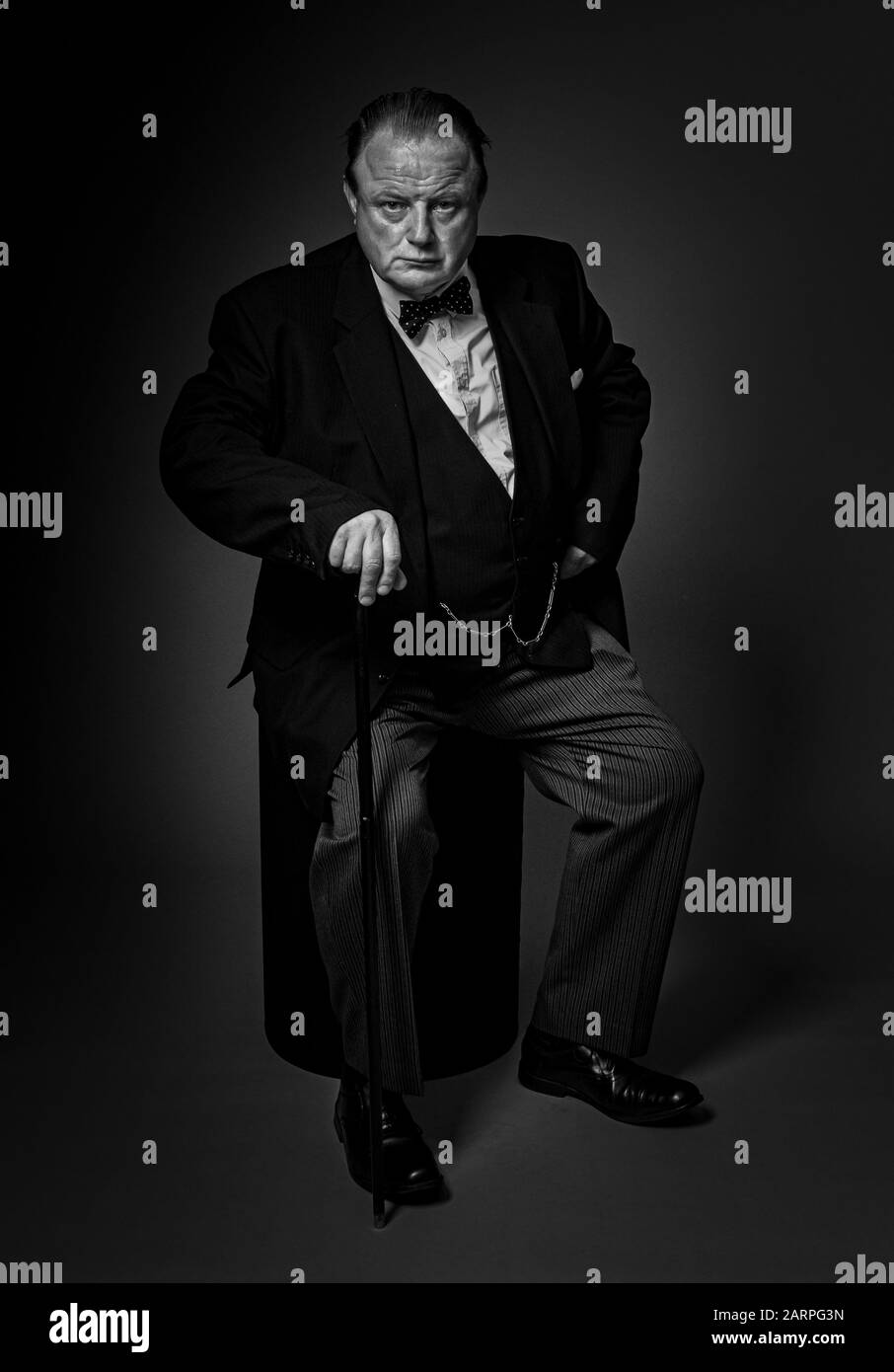 Studio ritratto di un attore di re-enactment Winston Churchill Foto Stock
