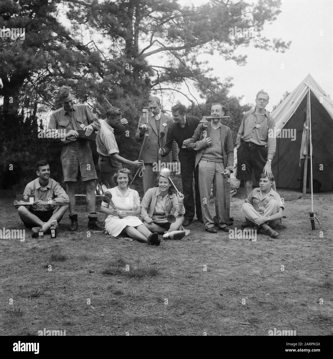 VCJC-kamp Sleen VCJC-kamp Sleen Data: 21 agosto 1948 luogo: Drenthe, Sleen Foto Stock VCJC-kamp Sleen VCJC-kamp Sleen Data: 21 agosto 1948 luogo: Drenthe, Sleen Foto Stock