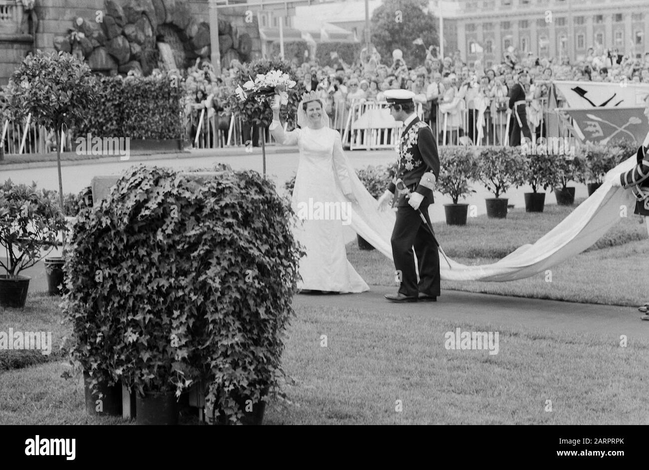 König Carl XVI. Gustaf von Schweden bei der Hochzeit mit Silvia Sommerlath a Stoccolma, Schweden 1976. Re Carlo XVI Gustavo di Svezia sposa il tedesco Silvia Sommerlath a Stoccolma, Svezia 1976. Foto Stock