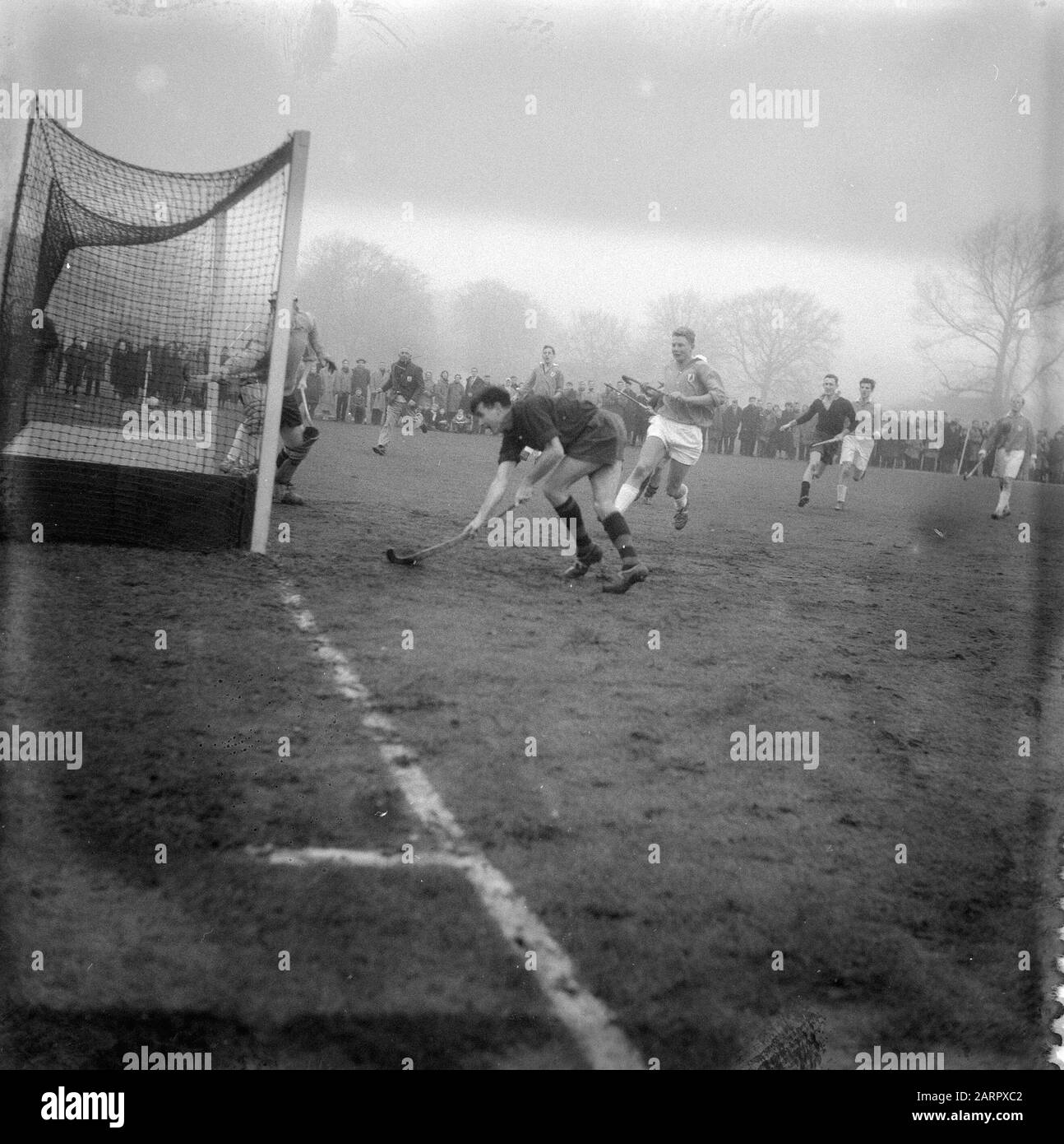 Hockey BMHC contro Delft studenti 2-1 Data: 2 febbraio 1958 Parole Chiave: Hockey Nome Persona: BMHC, honnebier Foto Stock
