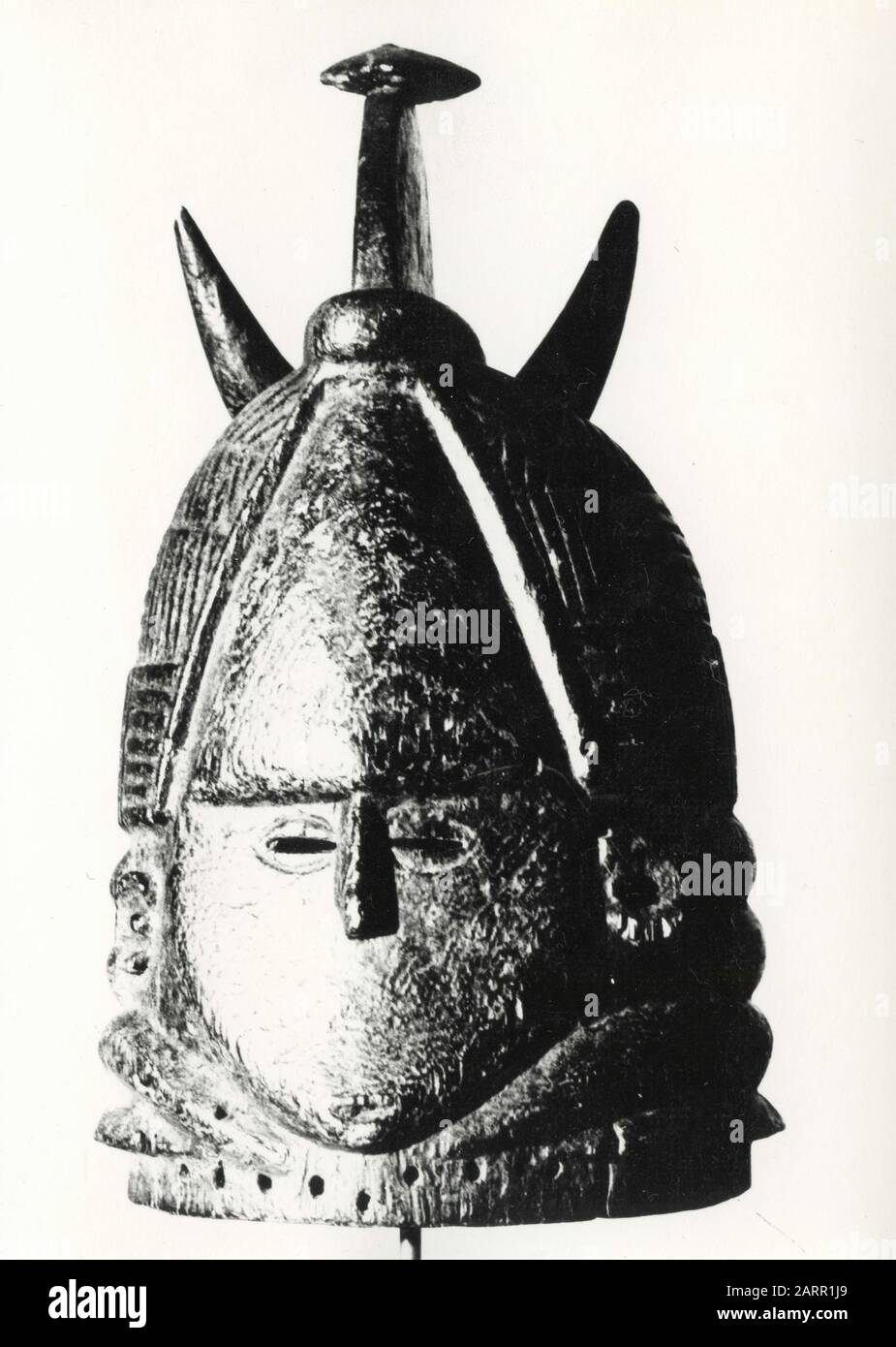 Maschera tribale africana in legno Bundu Mende, Liberia 1950s Foto Stock