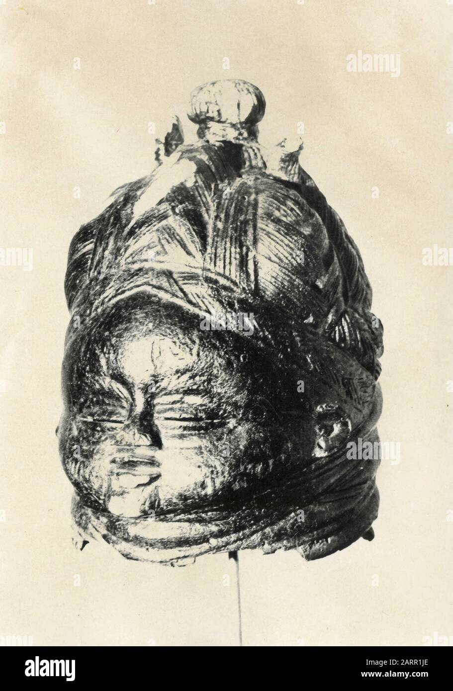 Maschera tribale africana in legno Bundu Mende, Liberia 1950s Foto Stock