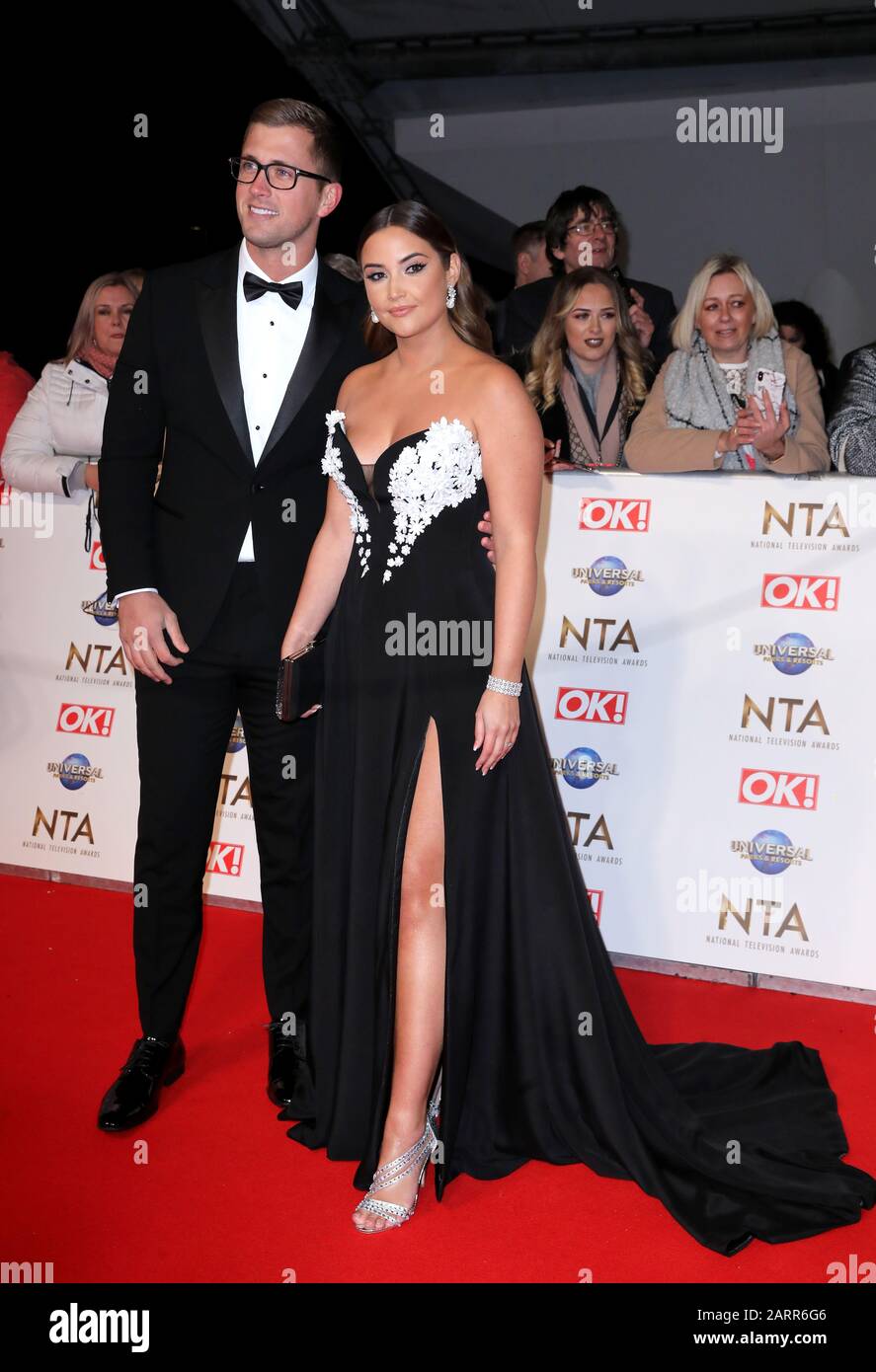 DaN Osborne e Jacqueline Jossa hanno partecipato ai National Television Awards 2020 che si sono tenuti alla O2 Arena di Londra. Foto Stock