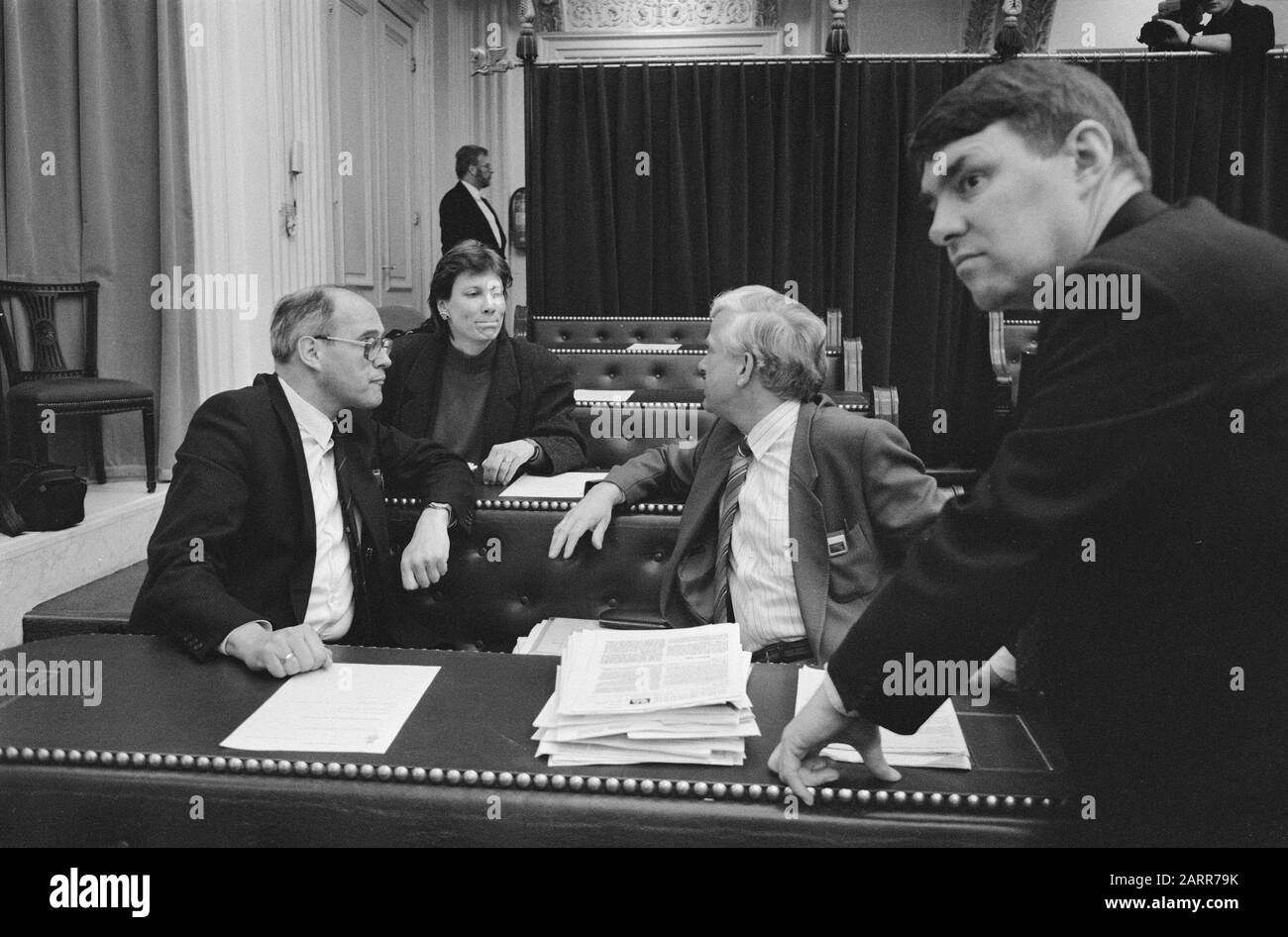 Proposta di modifica della legge elettorale presso la Camera dei rappresentanti: Rienks e Van Otterloo (sia PvdA), Van den Berg (SGP), Van es (PSP), Schutte (GPV) e Van der Vlies (SGP); Foto Stock