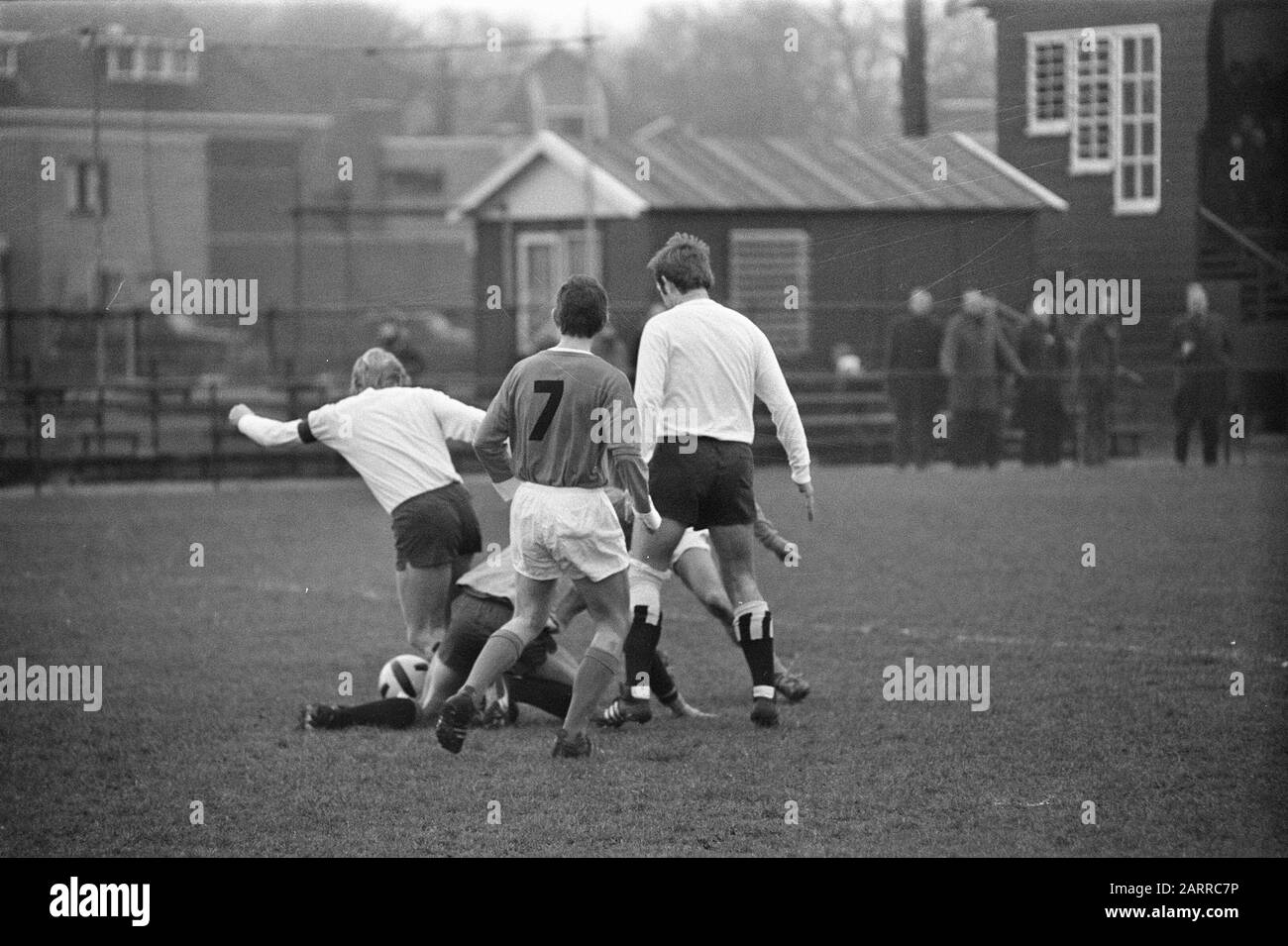 Calcio vecchie internazionali contro KHFC 4-0 Data: 1 gennaio 1972 Parole Chiave: Sport, calcio Foto Stock