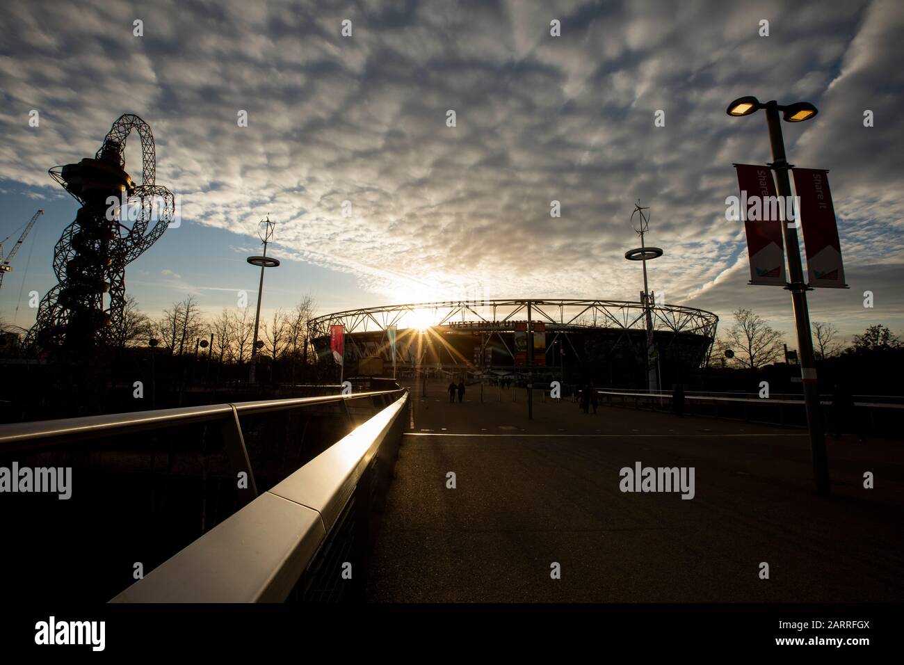 Londra, INGHILTERRA - GENNAIO 29TH Vista generale dello Stadio di Londra City prima della partita della Premier League tra West Ham United e Liverpool allo Stadio di Londra, Stratford Mercoledì 29th Gennaio 2020. (Credit: Leila Coker | MI News) La Fotografia può essere utilizzata solo per scopi editoriali di giornali e/o riviste, licenza richiesta per uso commerciale Credit: Mi News & Sport /Alamy Live News Foto Stock