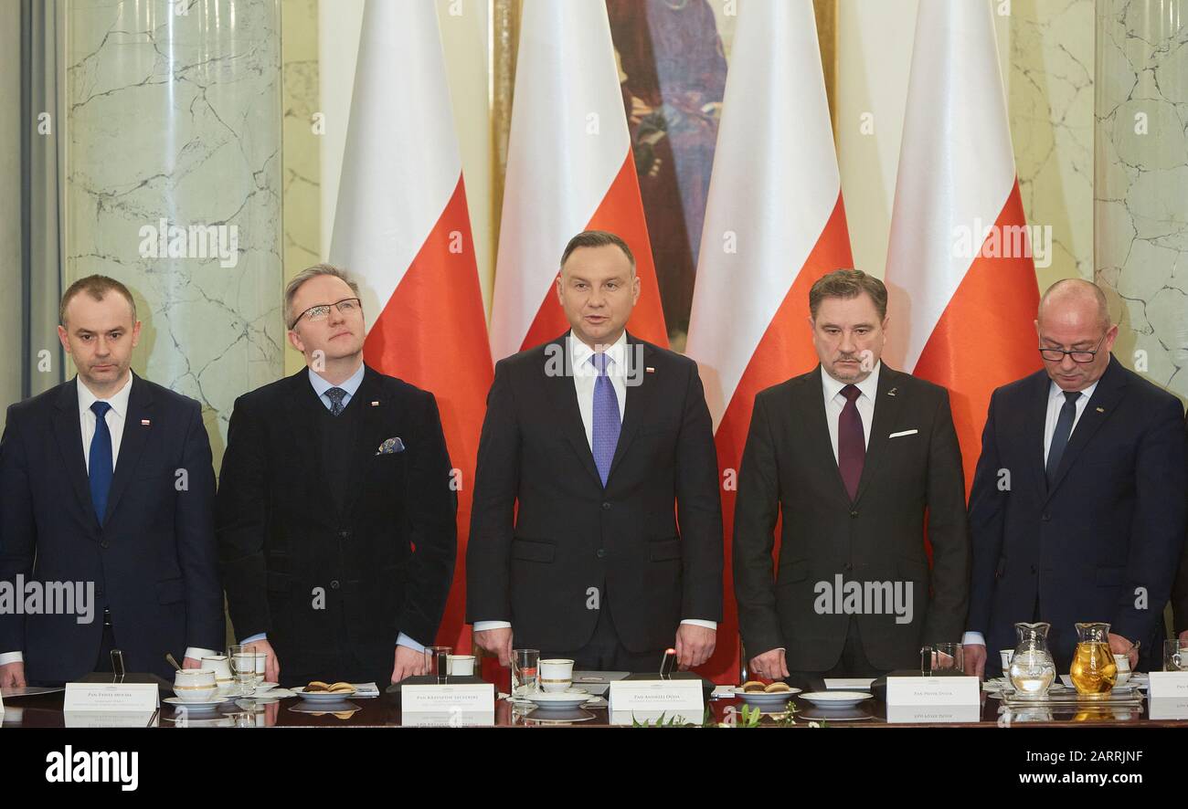 Varsavia, Mazovian, Polonia. 29th Gen 2020. Incontro del Presidente della Polonia ANDRZEJ DUDA Con la Commissione Nazionale di NSZZ Solidarnosc in Occasione del 40th anniversario della Union.in la foto: Krzysztof SZCZERSKI, ANDRZEJ DUDA, PI DUDA Credit: Hubert Mathis/ZUMA Wire/Alamy Live News Foto Stock