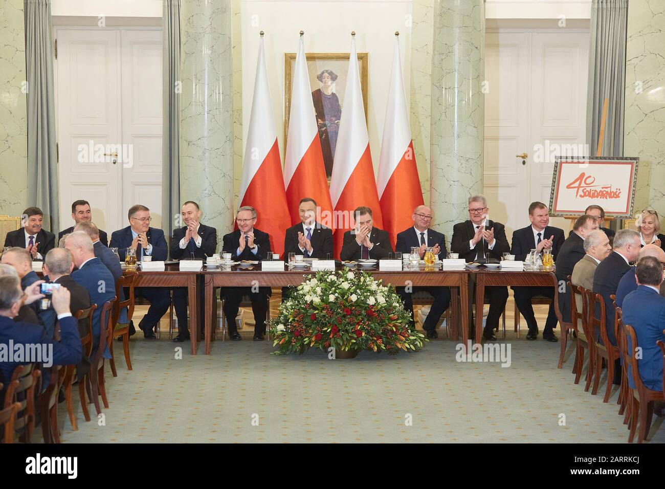 Varsavia, Mazovian, Polonia. 29th Gen 2020. Incontro del Presidente della Polonia ANDRZEJ DUDA Con la Commissione Nazionale di NSZZ Solidarnosc in Occasione del 40th anniversario della Union.in la foto: Marian KRZAKLEWSKI, ANDRZEJ DERA, KRZYSZTOF SZZERSKI, ANDRZEJ DUDA, PI DUDA Credit: Hubert Mathis/ZUMA Wire/Alamy Live News Foto Stock