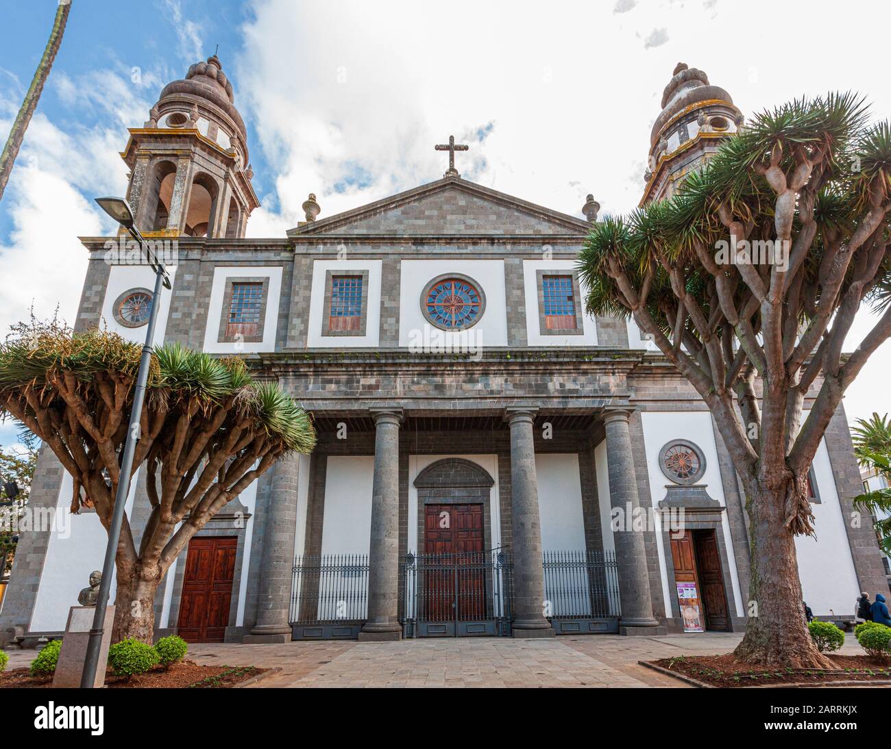 La Cattedrale di San Cristóbal de la Laguna o Catedral de Nuestra Señora de los Remedios è una chiesa cattolica romana di Tenerife, Spagna. Iniziato nel 1904 Foto Stock