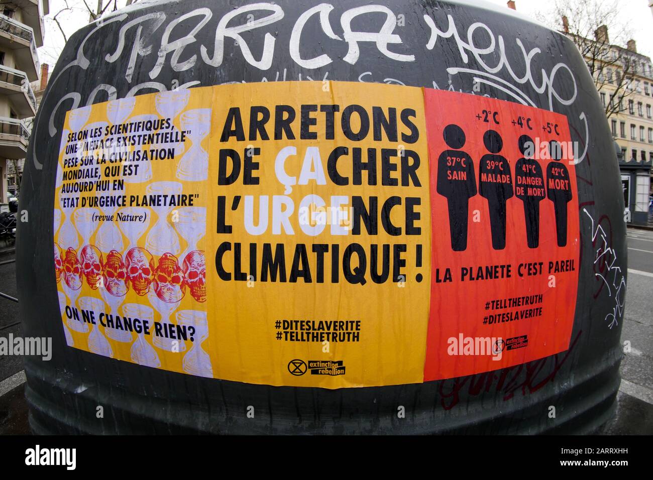 Emergenza climatica, poster di sensibilizzazione di Extinction Rebellion, Lione, Rodano, REGIONE AURA, Francia Foto Stock