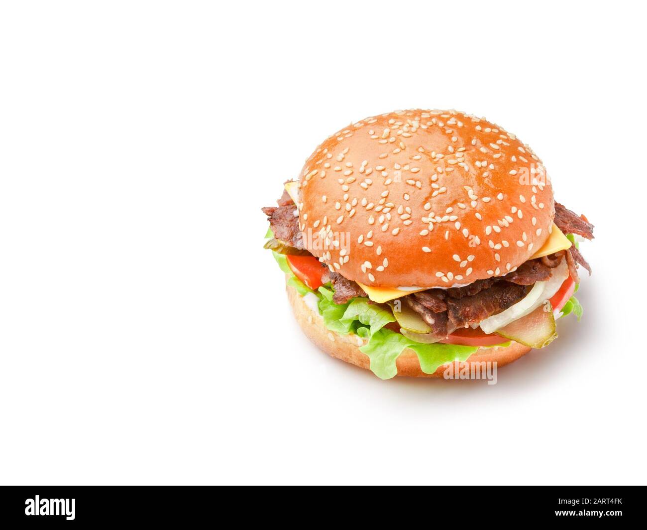 Cheeseburger o hamberger isolato su uno sfondo bianco. Fast food Foto Stock
