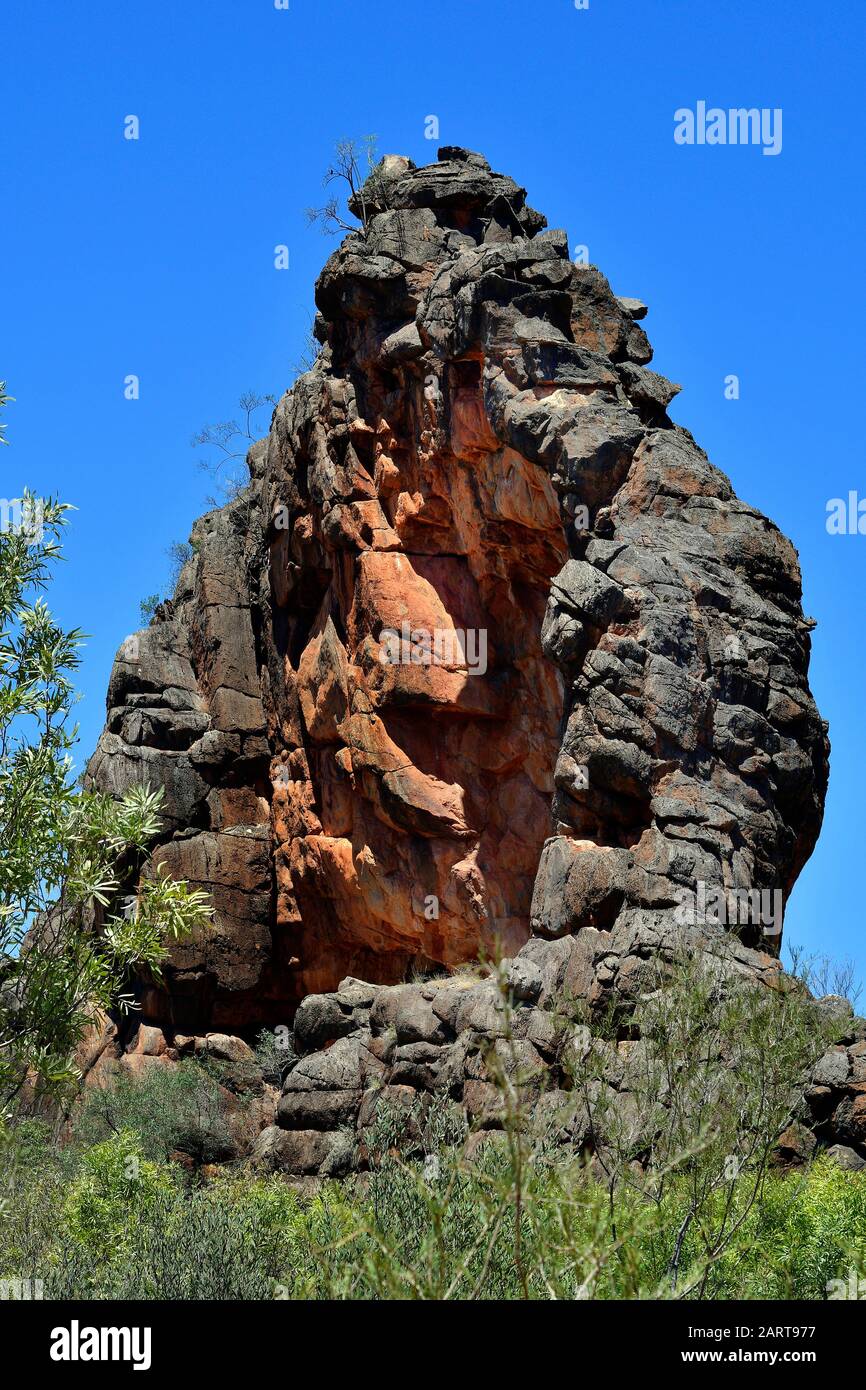 Australia, NT, Corroboree Rock in Oriente McDonnell gamma parco nazionale, sito sacro per la cultura aborigena Foto Stock