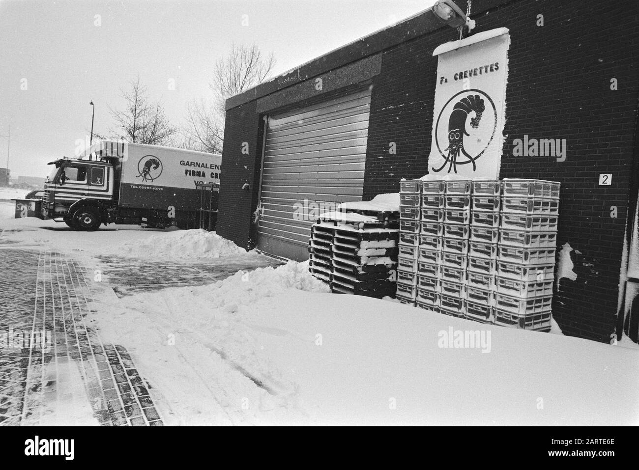 Volendams gamberi società Crevettes sigillato in connessione gamberetti infetti; esterno della società in Volendam Data: 23 gennaio 1984 luogo: Noord-Holland, Volendam Parole Chiave: Aziende, gamberetti Foto Stock