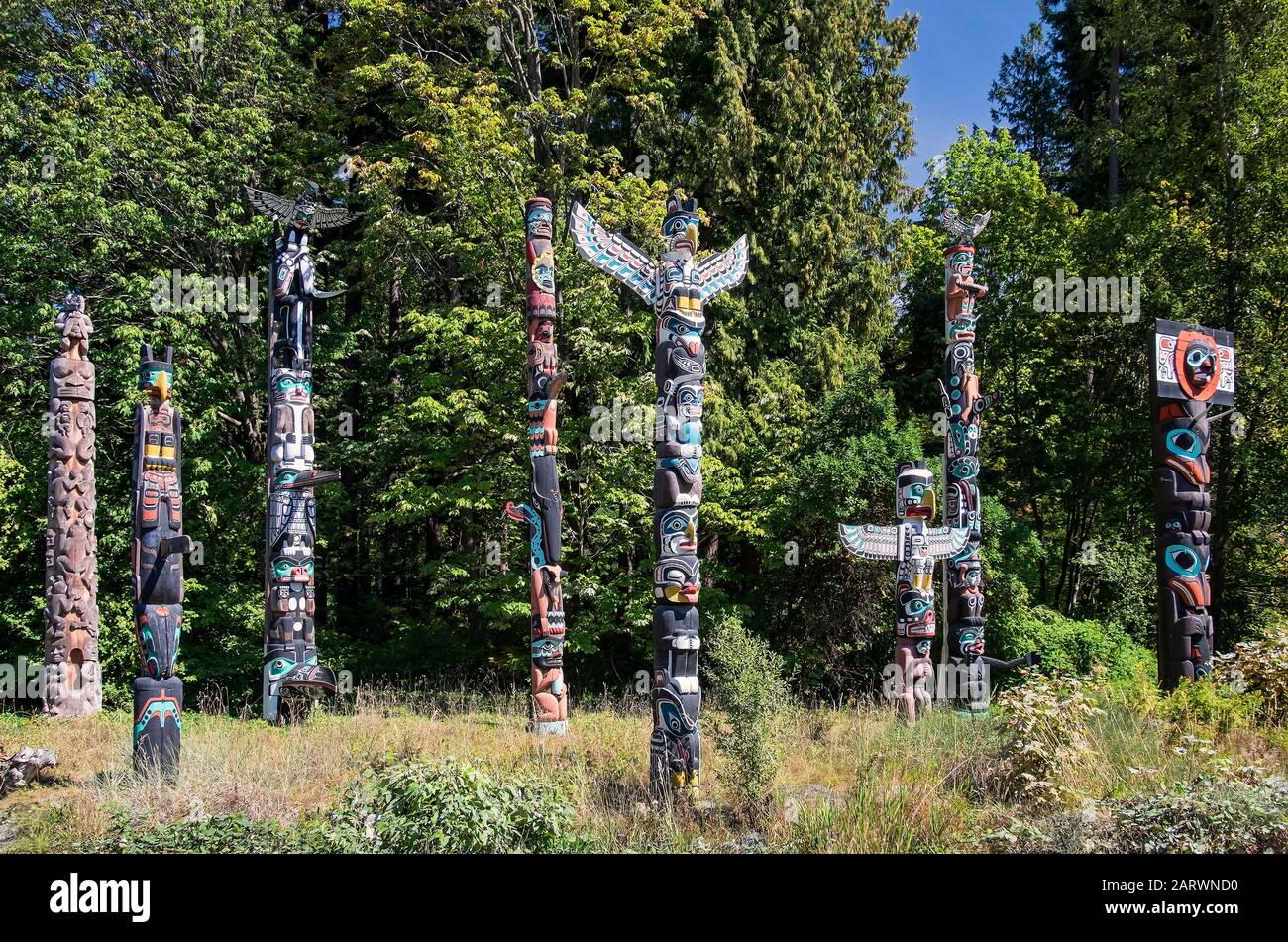Totem Poles A Stanley Park, Stanley Park, Vancouver, British Columbia, Canada Foto Stock