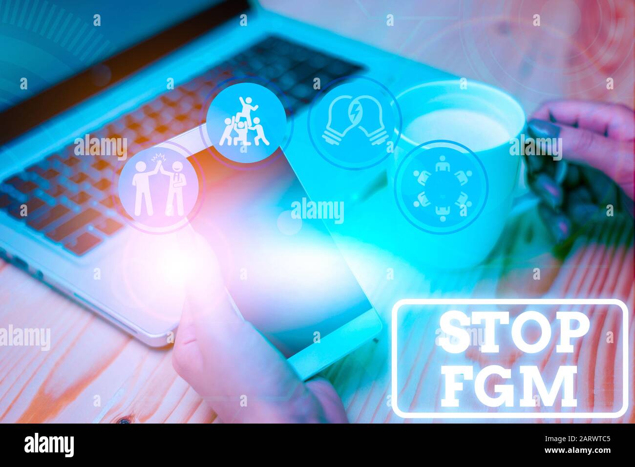 Scrittura testo Stop fgm. Foto concettuale di porre fine o di arresto sul taglio genitale e la circoncisione Foto Stock