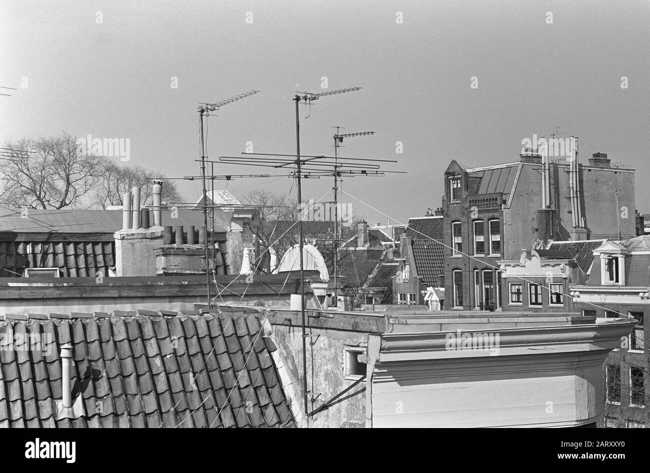 Antenne TV sui tetti Data: 25 aprile 1966 Parole Chiave: ROAKEN Foto Stock