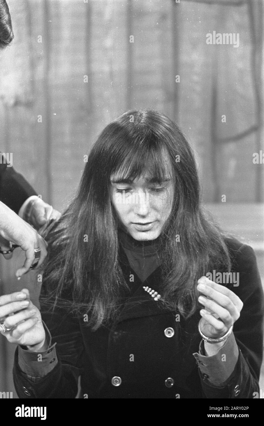 Programma TV Twien. Wally Tax Data: 5 dicembre 1967 Parole Chiave: Pop music, programmi televisivi, cantanti Nome personale: Tax, Wally Foto Stock