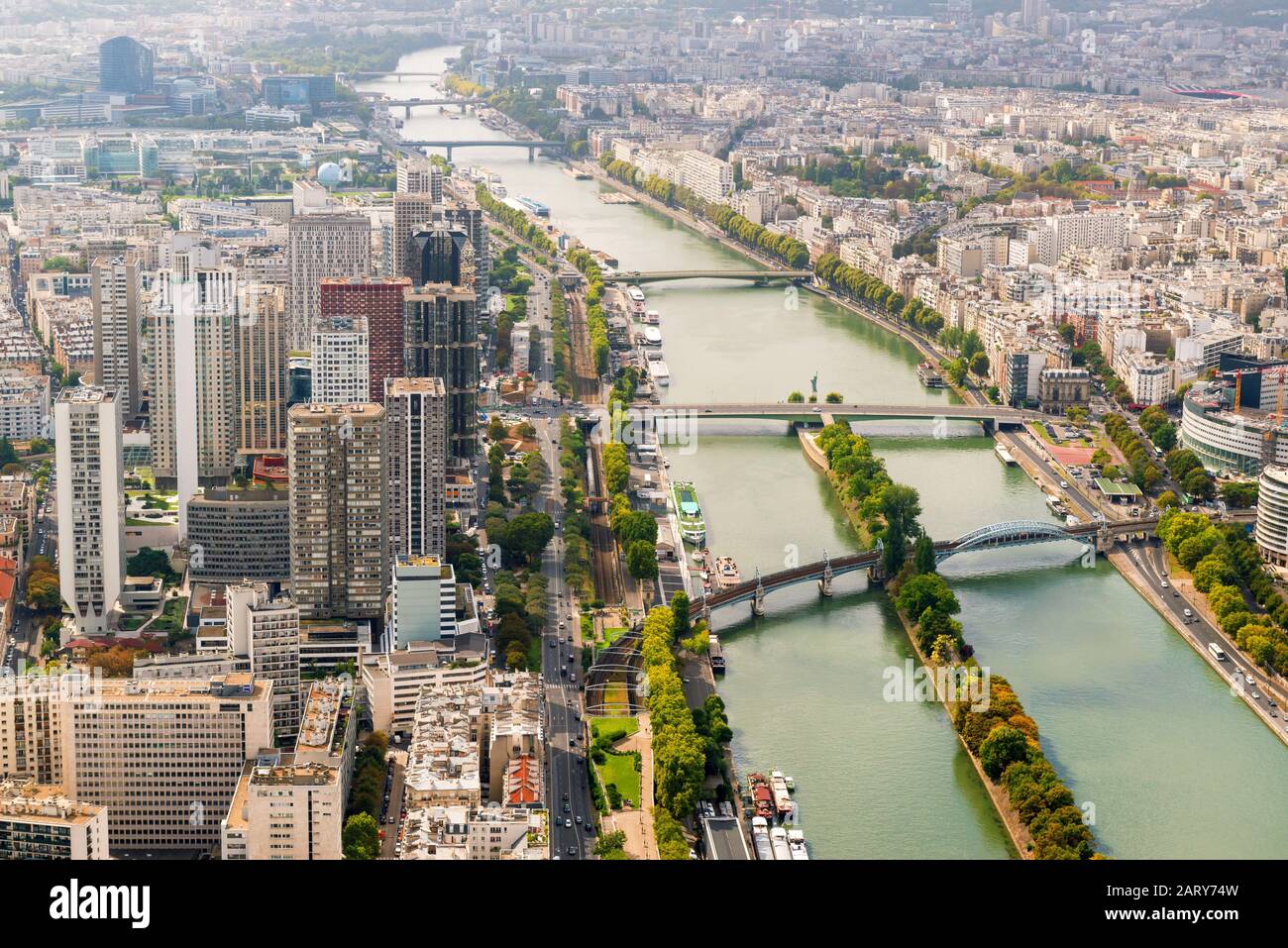 Vista di Parigi dalla Torre Eiffel, Francia Foto Stock
