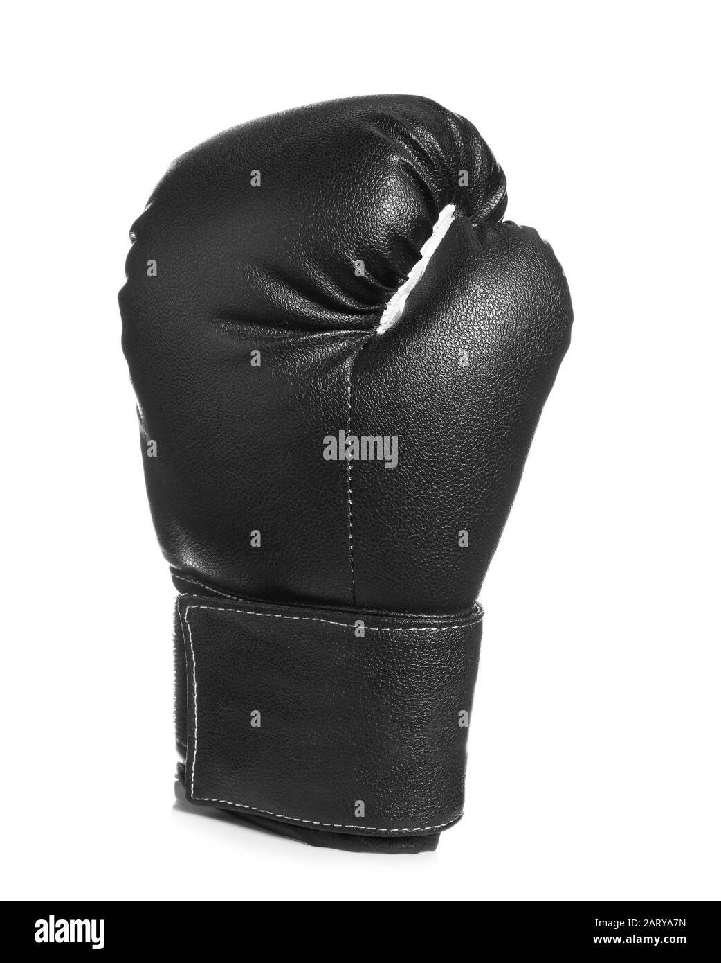 Guanto di boxe su sfondo bianco Foto Stock