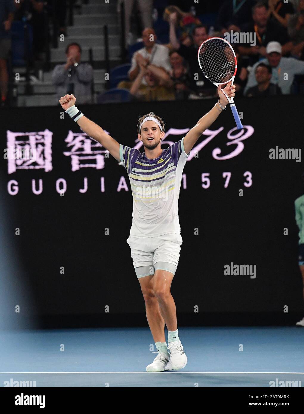 Melbourne Park Australian Open Day 10 29/01/20 Dominic Thiem (AUT) celebra dopo aver battuto Rafa Nadal (ESP) in quarta finale in quattro set Photo Foto Stock