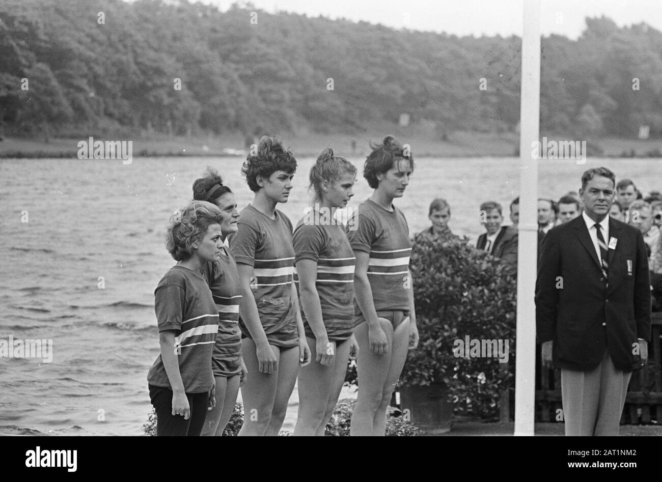 Campionati europei di canottaggio Signore a Duisburg, ungherese doppio quattro Data: 20 agosto 1965 luogo: Duisburg Parole Chiave: Canottaggio, campionati Foto Stock