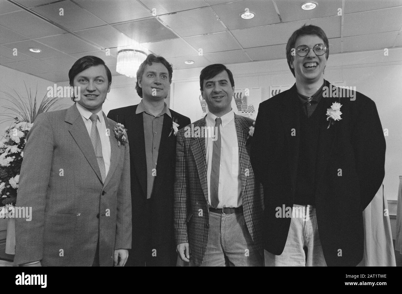 Euwe-chessa vierkamp v.l.n.r. Karpov, Timman, Ljubojevic, Short Date: March 9, 1988 Keywords: Chess Nome Personale: Karpov, Anatoli Foto Stock