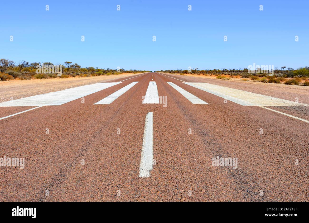 Royal Flying Doctors Service (RFDS) pista di atterraggio di emergenza sulla Stuart Highway, Australia del Sud, SA, Australia Foto Stock