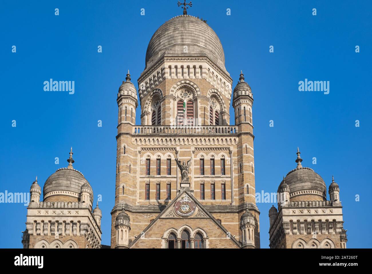 Vista parziale del BMC (Bombay Municipal Corporation) Building nella zona di Fort, Mumbai, India Foto Stock