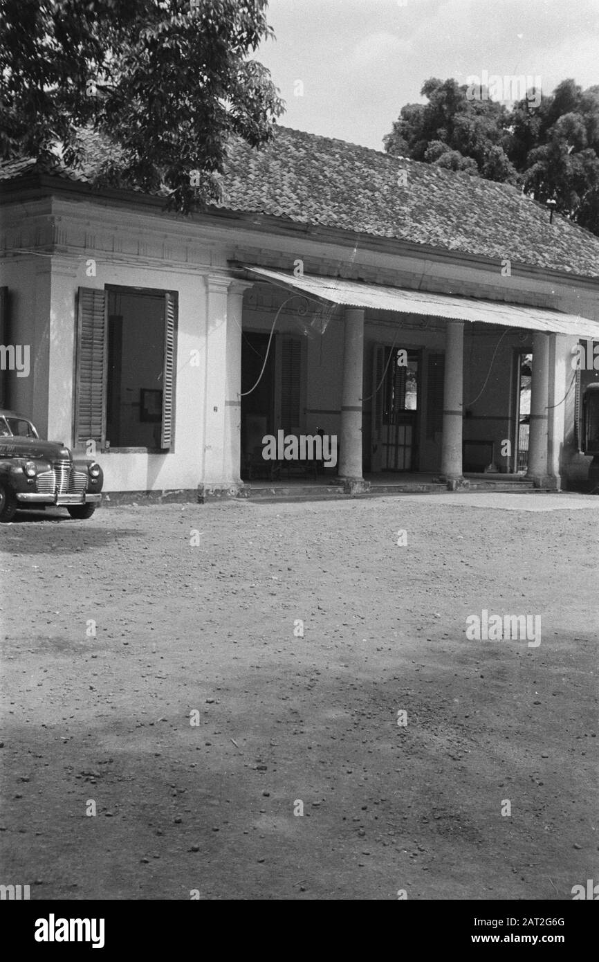 Costruzione Del Coordinamento Territoriale Trasporto Militare Willemslaan 12 In Batavia Data: Marzo 1947 Località: Indonesia, Indie Orientali Olandesi Foto Stock