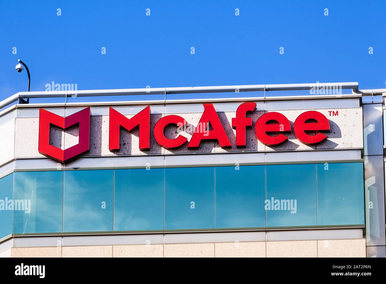 29 gennaio 2020 Santa Clara / CA / USA - sede centrale McAfee in Silicon Valley; McAfee, LLC è una società americana globale di software di sicurezza per computer, Joi Foto Stock
