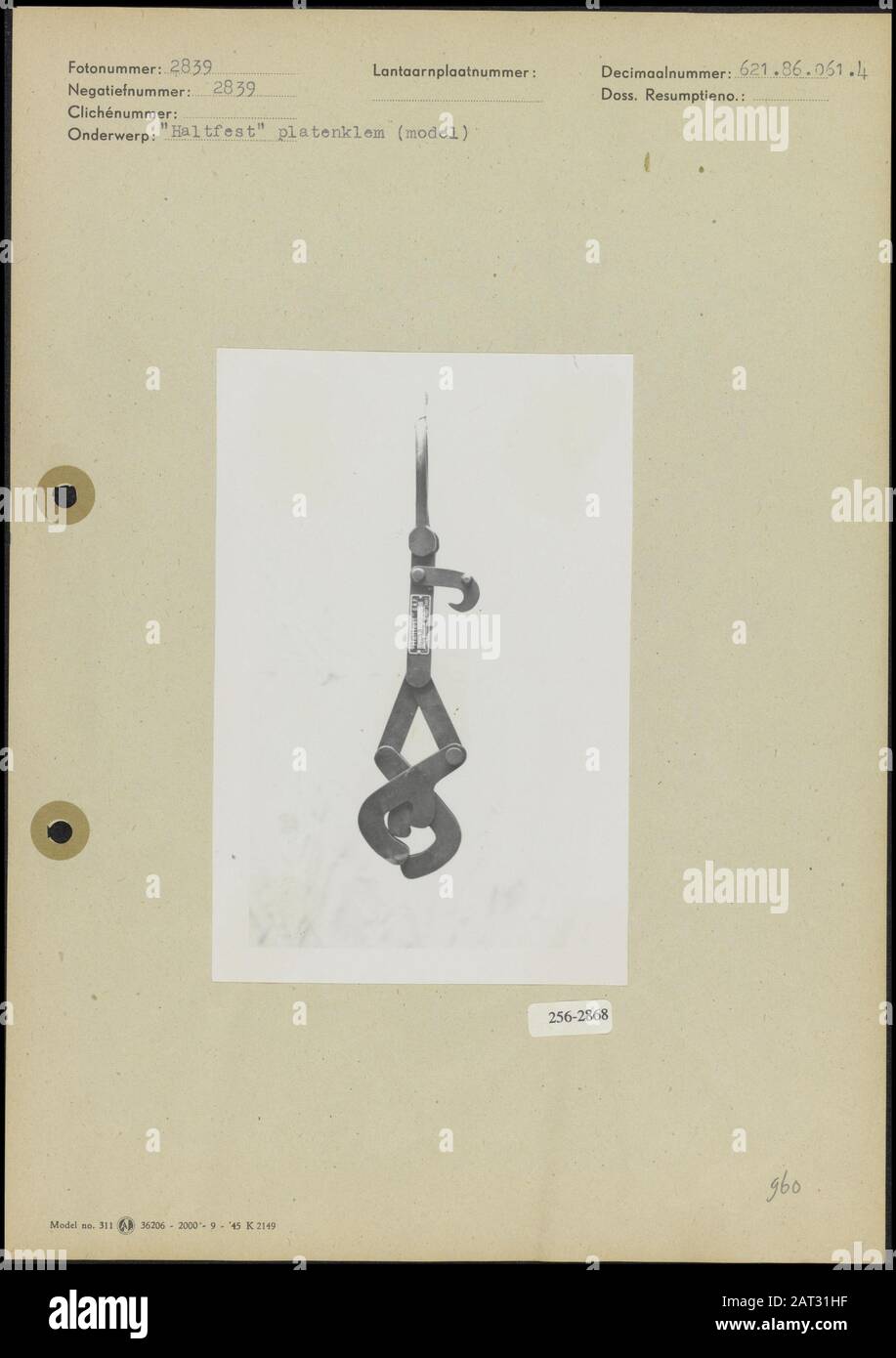 Haltfest record clip (modello) Data: 7 novembre 1949 Parole Chiave: Registra clip Foto Stock