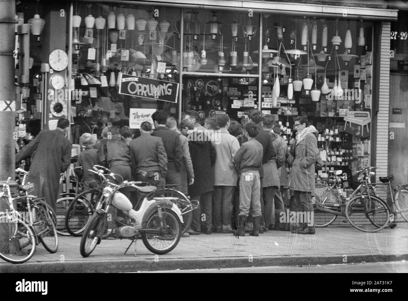 Vendita semestrale Data: 15 luglio 1961 Parole Chiave: Vendita Foto Stock