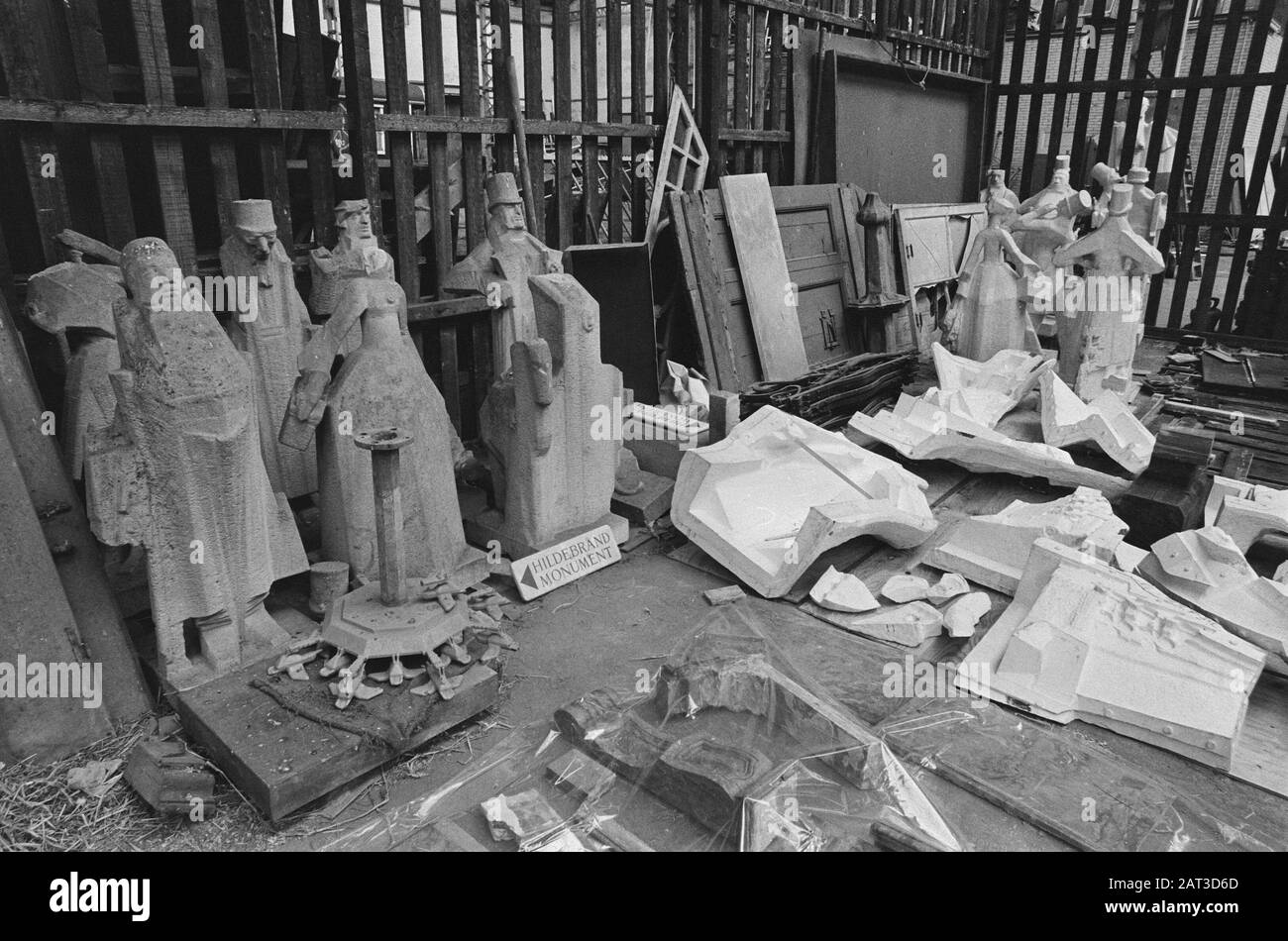 Monumento Hildebrand in plastica; nove sculture di Hildebrand in plastica, stampi e sculture Data: 29 luglio 1986 Parole Chiave: Immagini Nome personale: Hildebrand Foto Stock