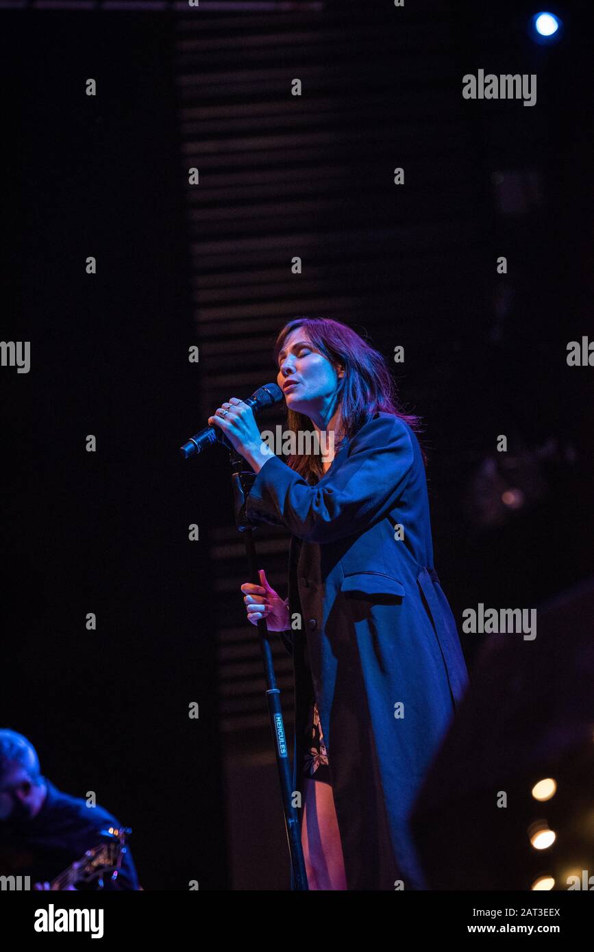 Copenhagen, Danimarca 25th, Maggio 2017. La cantante e cantautrice australiana Natalie Imbruglia suona un concerto dal vivo ad Amager Bio a Copenhagen. (Photo Credit: Gonzales Photo - Rod Clemen). Foto Stock