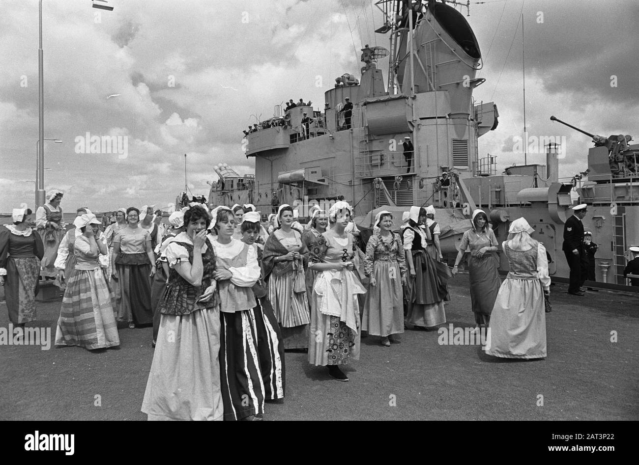 Fc. Sig.Ra Dan. Hunter Holland to Chatham, un gruppo di detergenti Brighty in costume del XVII secolo, presente alla data di partenza: 8 giugno 1967 Parole Chiave: Costume, lasciare Nome personale: HR. Sig.Ra Dan. Jager Olanda Foto Stock