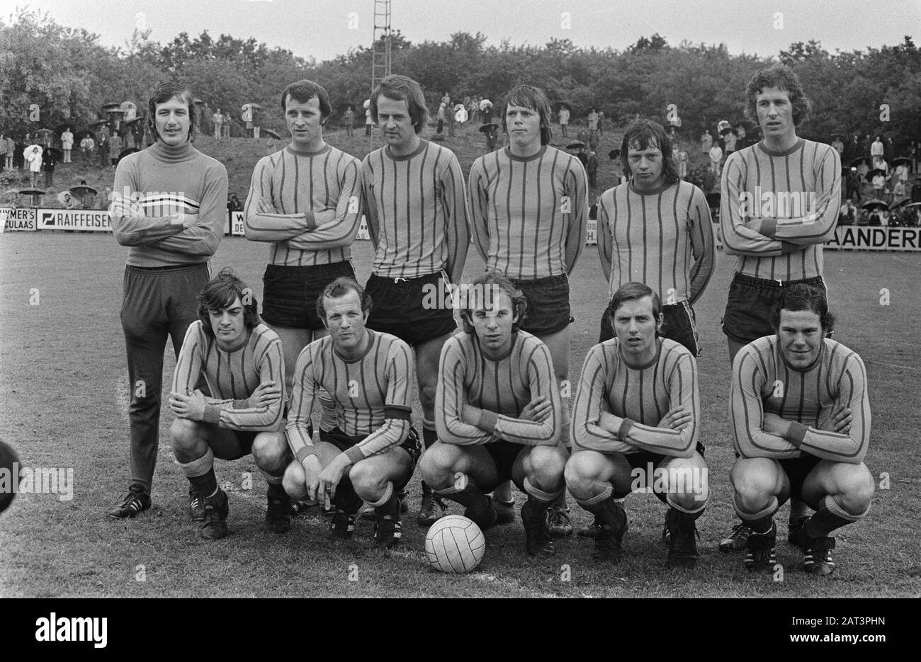 Case contro Elinkwijk 1-1 (Case campione amatoriale); undici Case (campione amatoriale) Data: 8 giugno 1974 Parole Chiave: AMATORS, squadre, sport, calcio Foto Stock