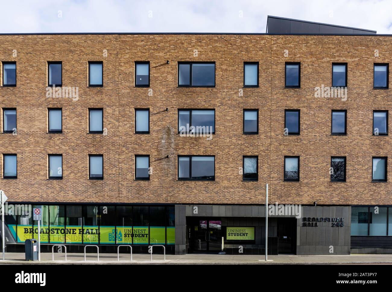 Broadstone Hall, Student Accommodation, uno di molti edifici di questo tipo che sono sorti a Dublino recentemente in mezzo a qualche controversia. Foto Stock