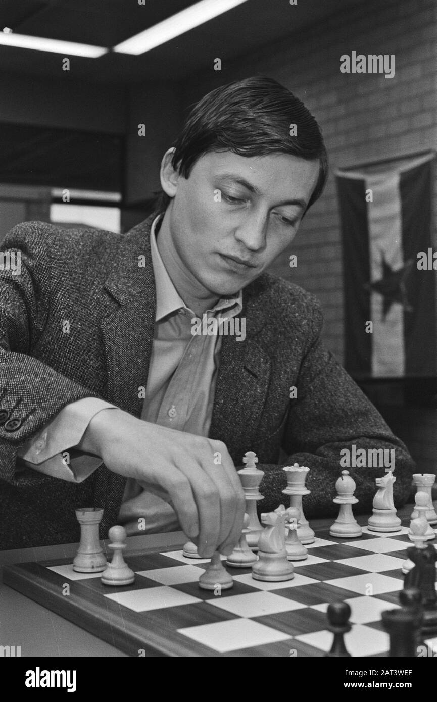 Torneo di scacchi IBM ad Amsterdam, Karpov in azione Data: 17 maggio 1981 Località: Amsterdam, Noord-Holland Parole Chiave: Chess Nome del personale: Karpov, Anatoli Nome dell'istituto: Torneo di scacchi IBM Foto Stock