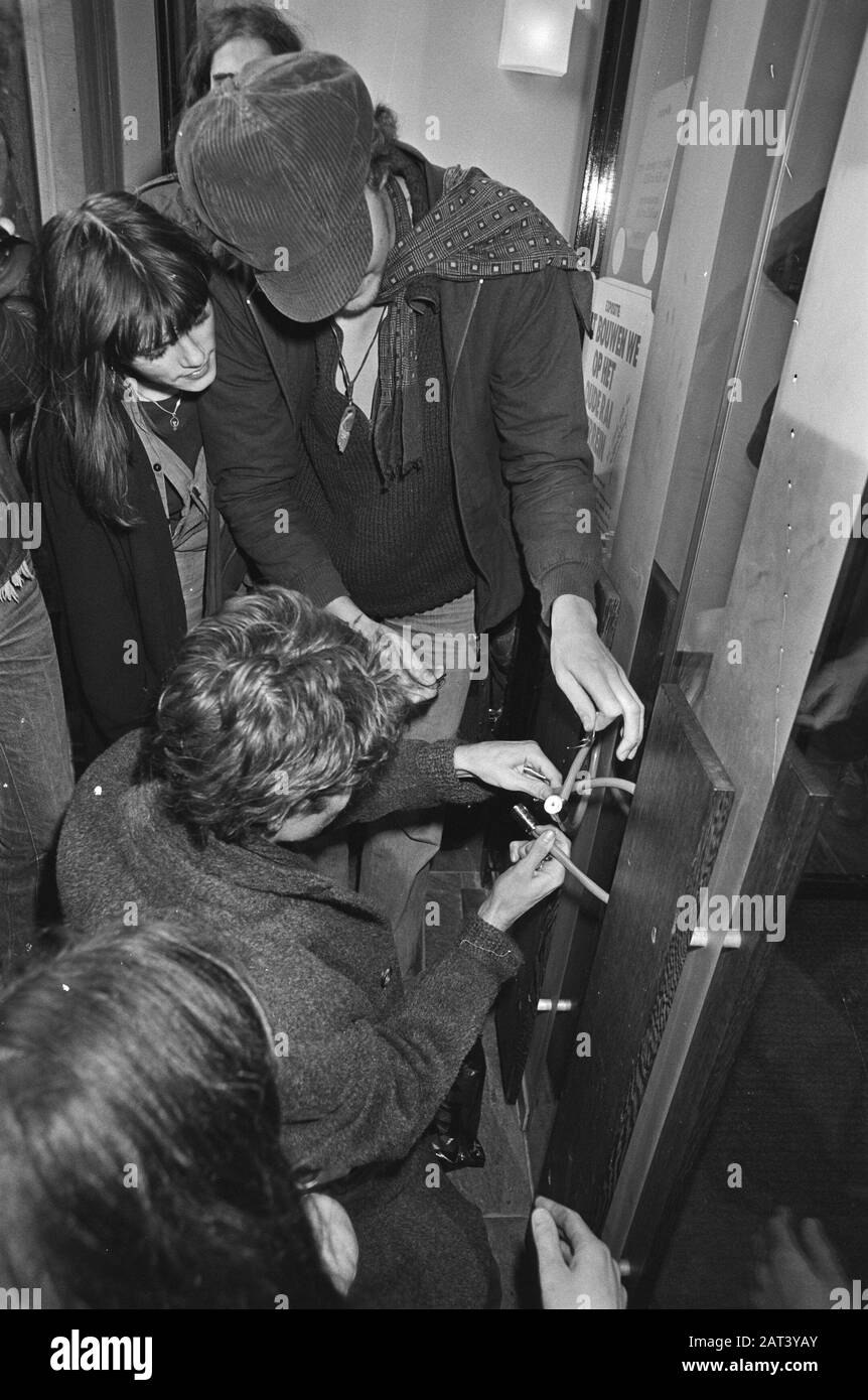 In A'DAM turbative verg. Commissione VHV Ordine pubblico disturbato da strikers da Grote Wetering a A'damse Weteringschans Data: 12 novembre 1980 luogo: Amsterdam, Noord-Holland Parole Chiave: Incontri, strikers Nome personale: VHR Foto Stock