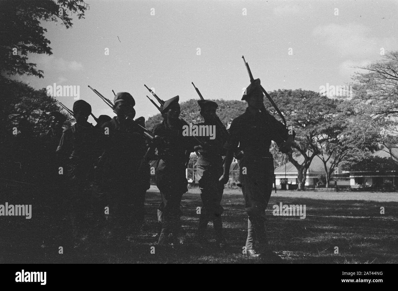 Madura reclute indonesiane? Data: Agosto 1947 Località: Indonesia, Madura, Indie Orientali Olandesi Foto Stock