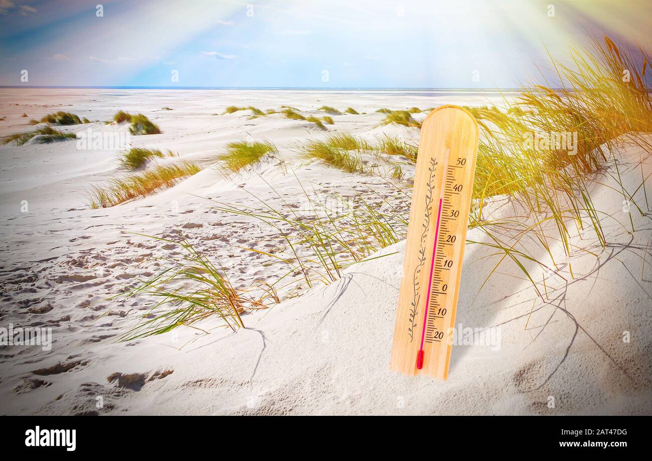 Giornata molto calda sulla spiaggia Foto Stock