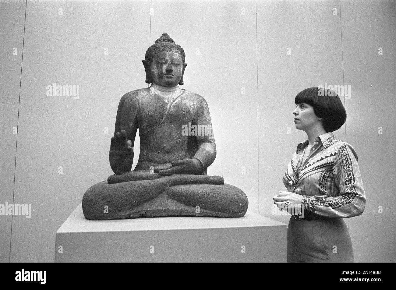 Mostra sul Borobudur nel Rijksmuseum Salone Dell'Arredamento Data: 15 aprile 1977 luogo: Amsterdam, Noord-Holland Parole Chiave: Buddismo, mostre, musei, templi, mostre Nome dell'istituto: Rijksmuseum Foto Stock