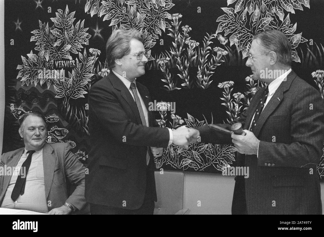 Installazione stanza pensione dal Segretario di Stato De Graaf Data: 20 settembre 1984 Parole Chiave: Installazioni Nome personale: Segretario di Stato De Graaf Foto Stock