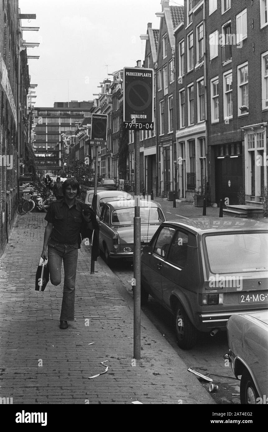 Parcheggio per disabili (assegnazione RVD) Data: 22 luglio 1977 Foto Stock